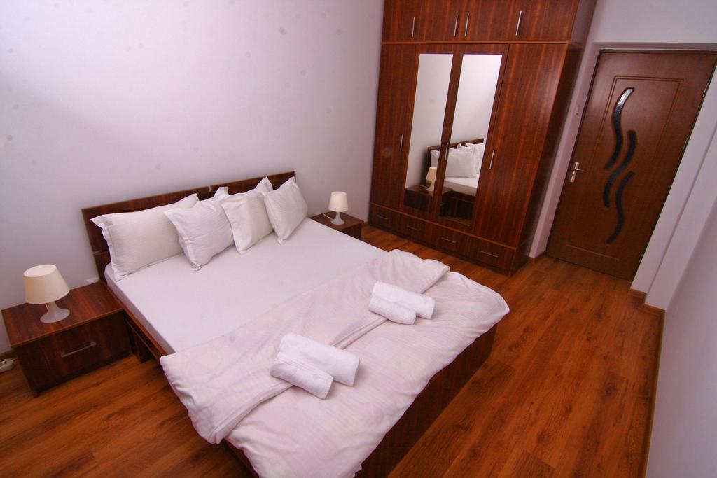 Nirvana Accommodation Bucarest Exterior foto