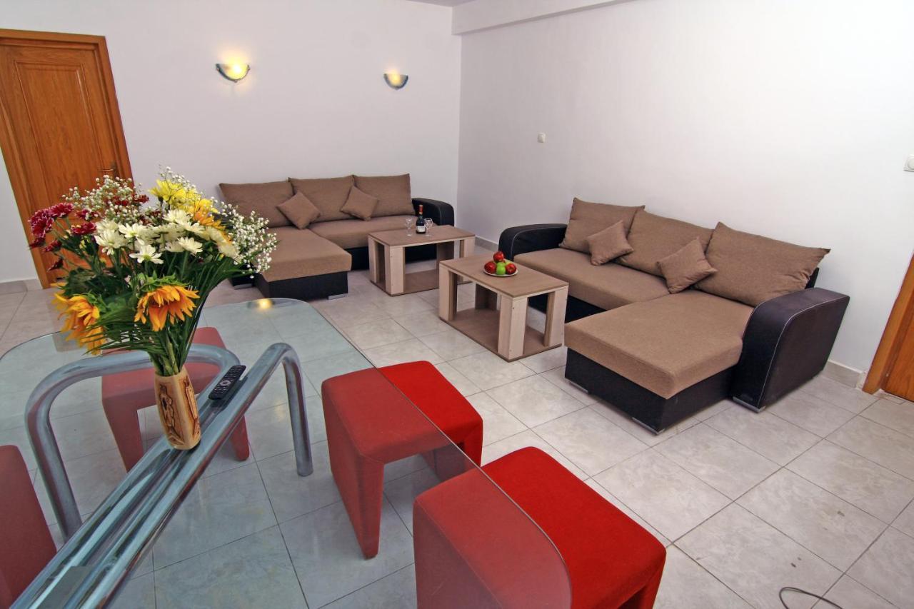 Nirvana Accommodation Bucarest Exterior foto