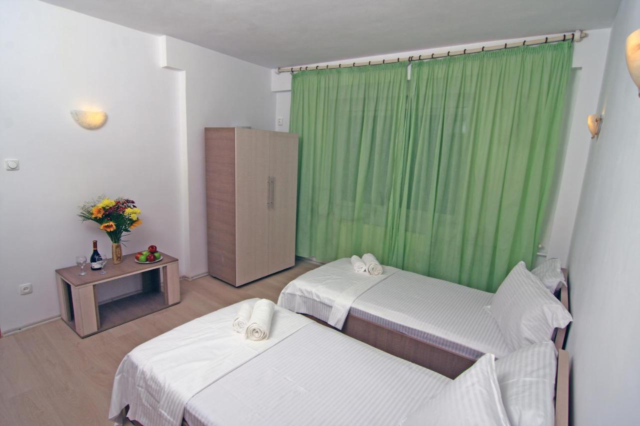 Nirvana Accommodation Bucarest Exterior foto