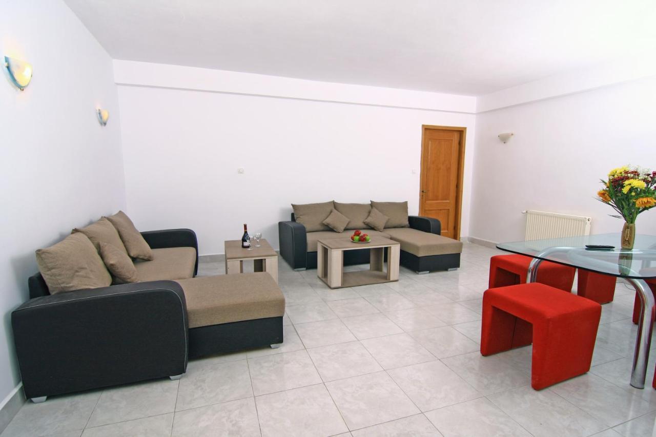 Nirvana Accommodation Bucarest Exterior foto