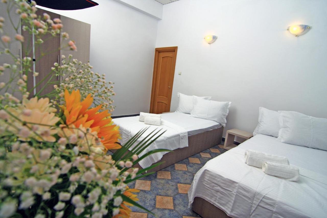 Nirvana Accommodation Bucarest Exterior foto